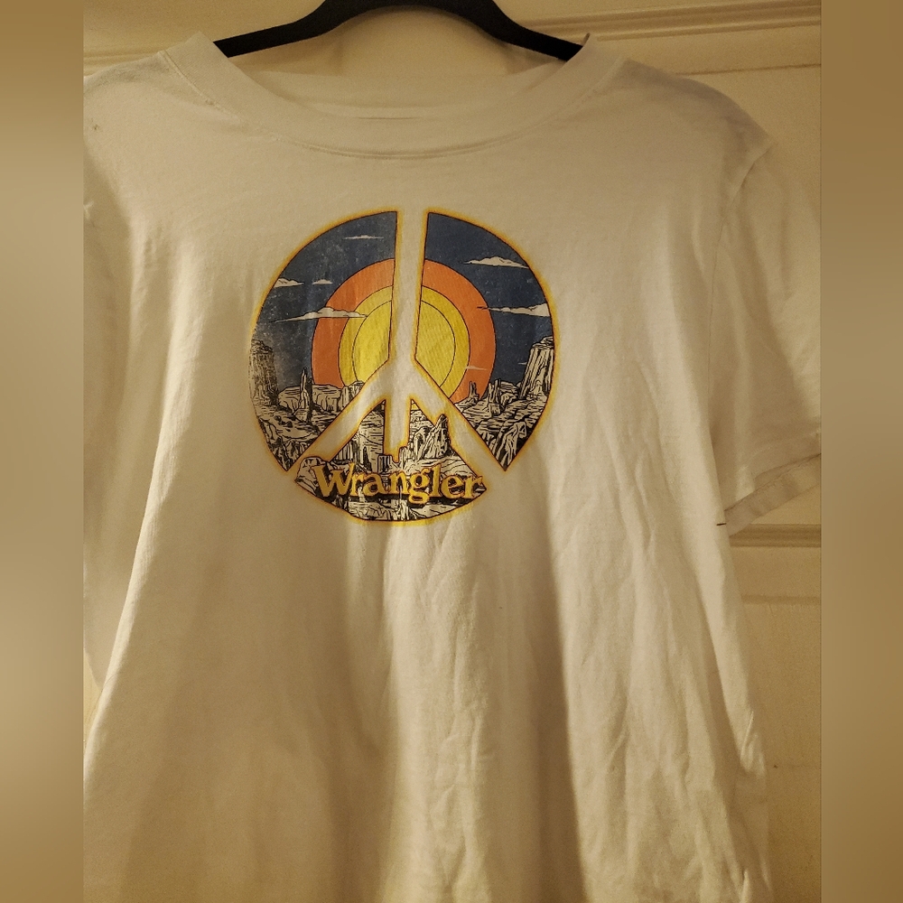 Vintage Wrangler White Tee with Heritage Peace Sign Graphic